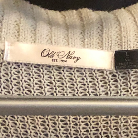 Old Navy top - Picture 2 of 5